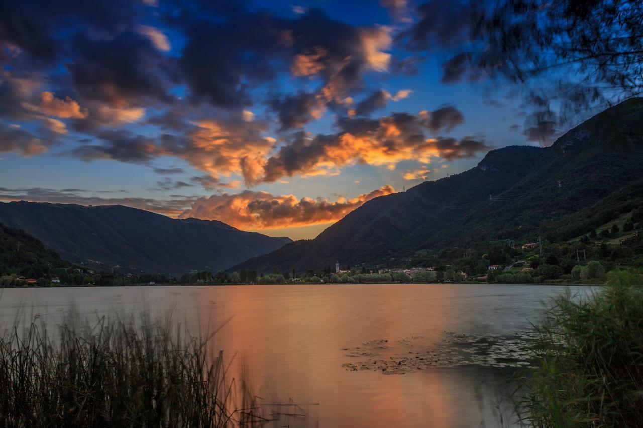 Casa Vacanza Residence Lago Di Endine Monasterolo del Castello Eksteriør billede