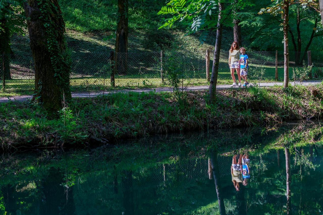 Casa Vacanza Residence Lago Di Endine Monasterolo del Castello Eksteriør billede