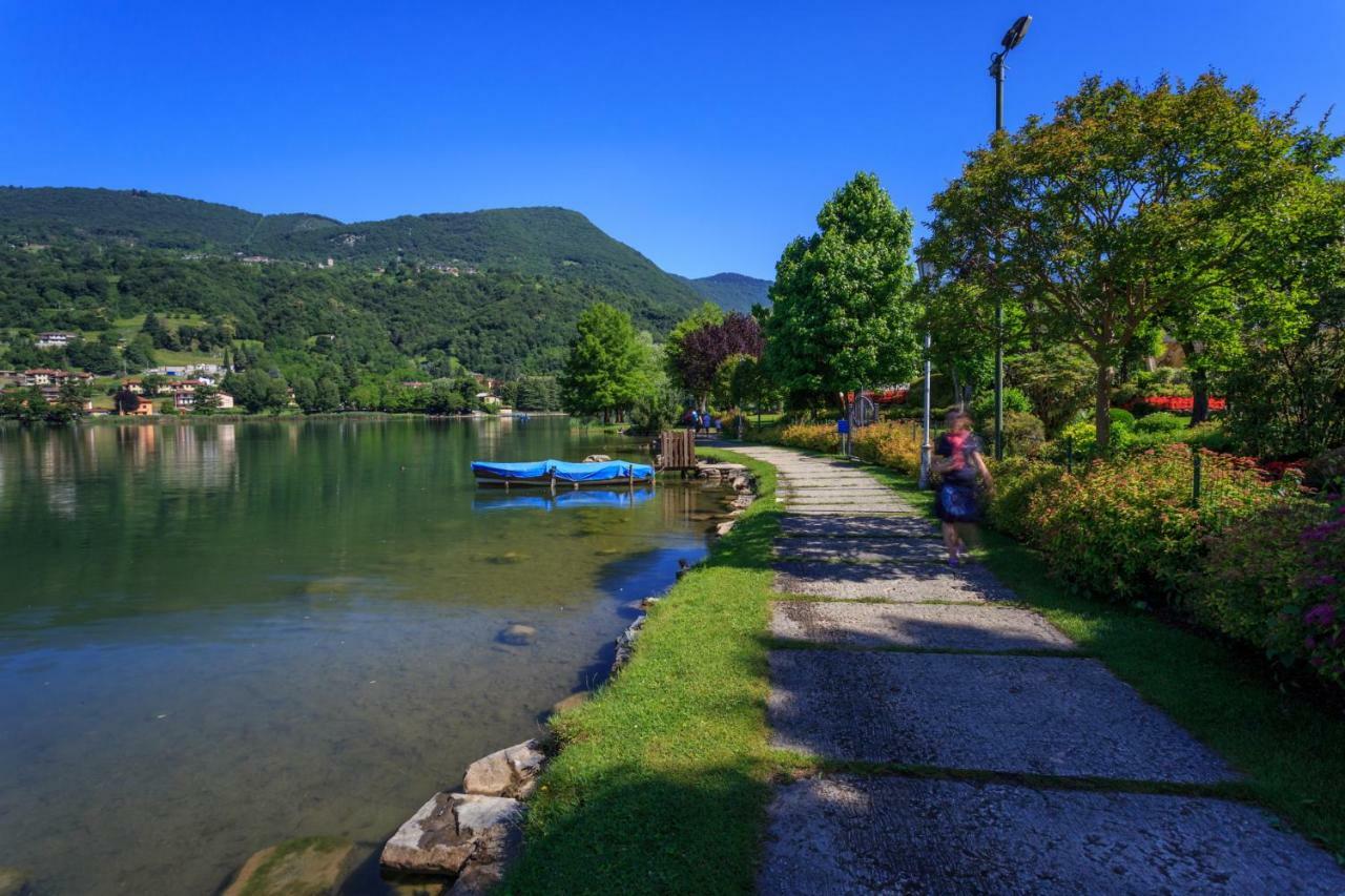 Casa Vacanza Residence Lago Di Endine Monasterolo del Castello Eksteriør billede