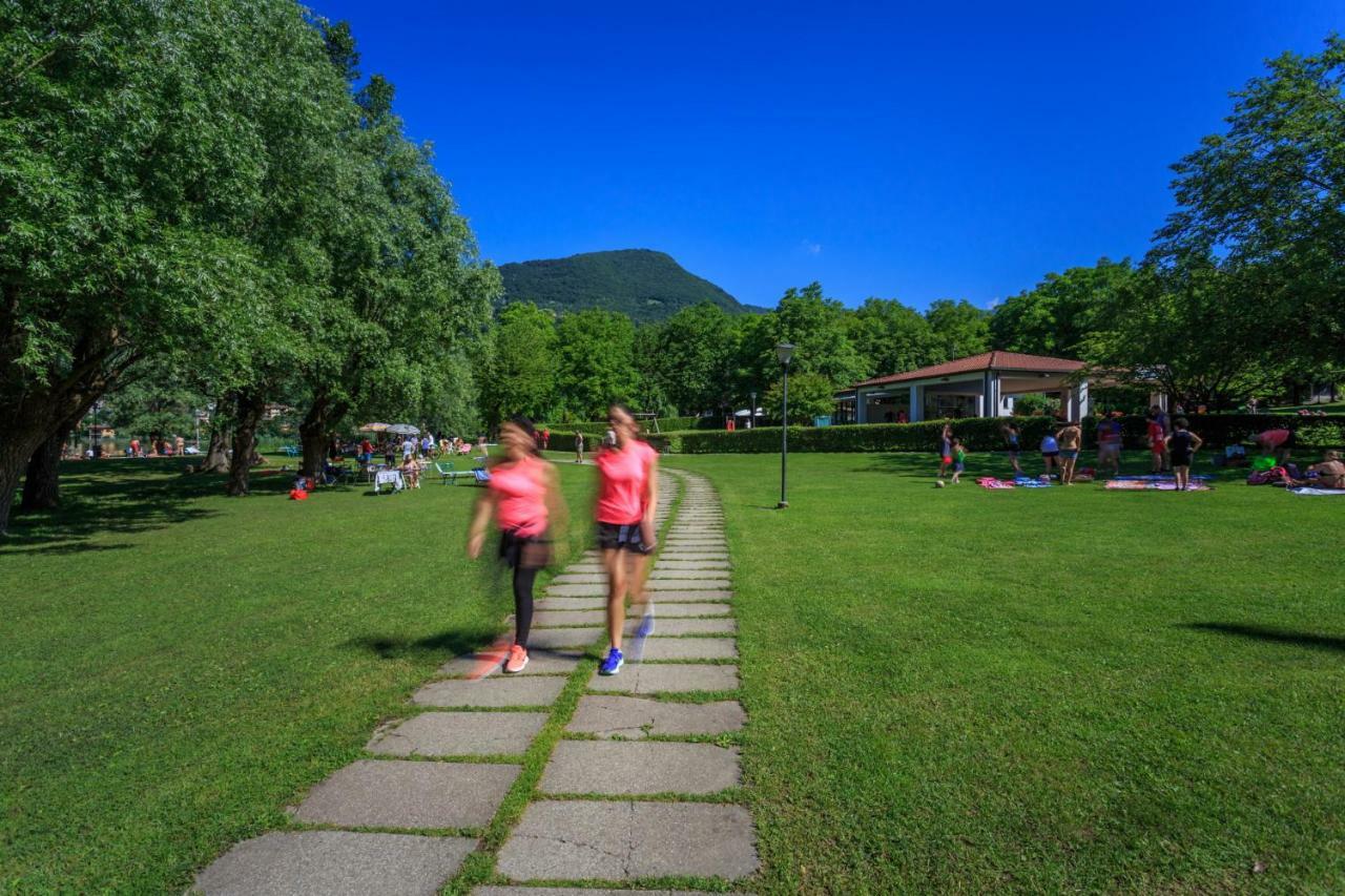 Casa Vacanza Residence Lago Di Endine Monasterolo del Castello Eksteriør billede