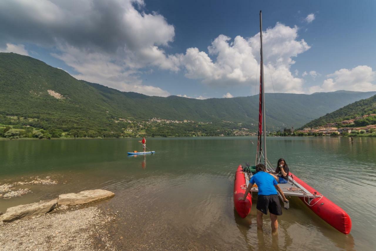 Casa Vacanza Residence Lago Di Endine Monasterolo del Castello Eksteriør billede