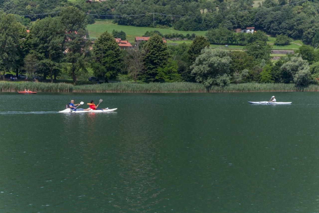 Casa Vacanza Residence Lago Di Endine Monasterolo del Castello Eksteriør billede